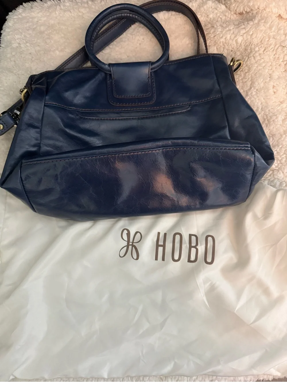 HOBO Medium Sheila Satchel Leather Purse
